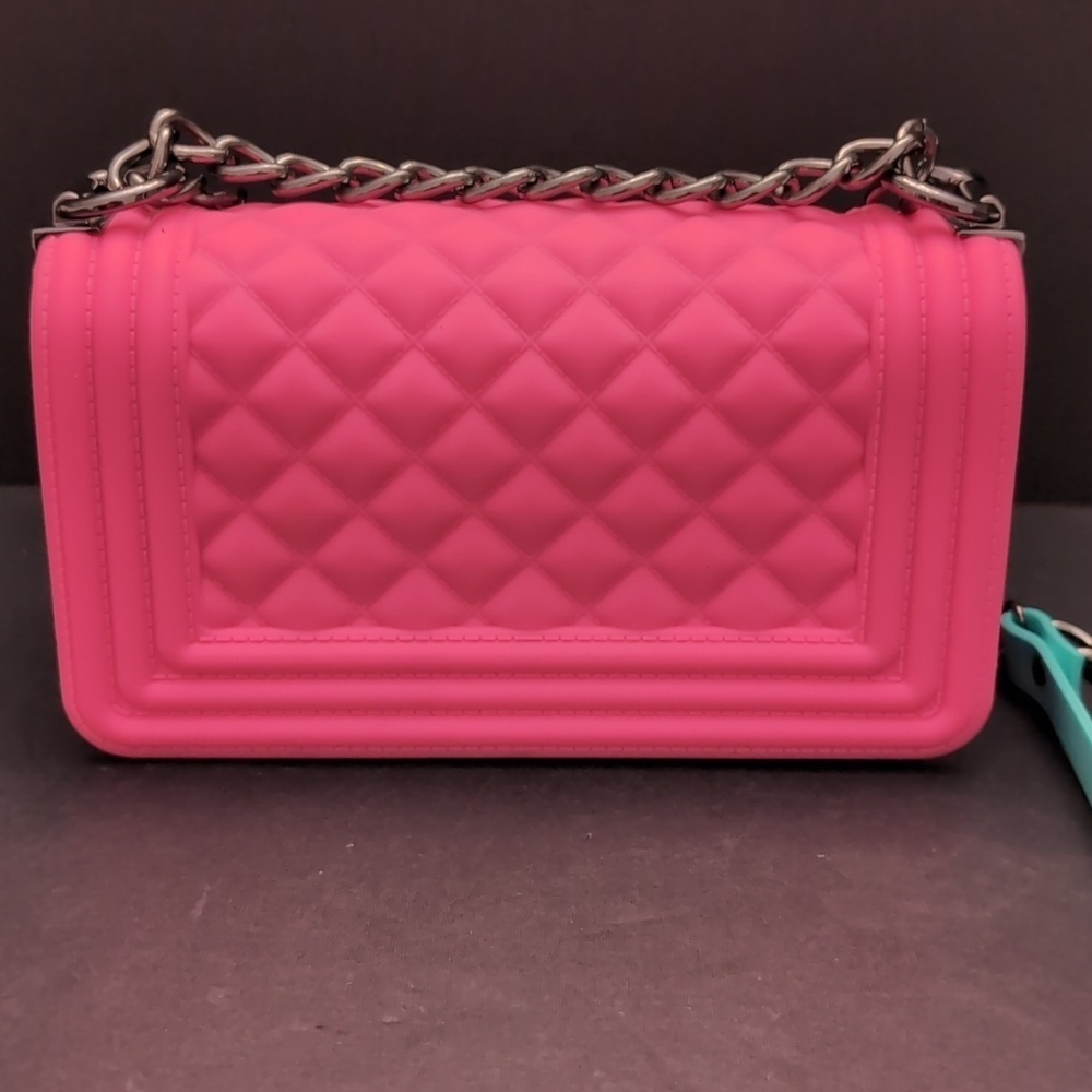 American Jewel Girls Pink Quilted Gummy Shoulder Bag with Chain Link Strap. - Picture 6 of 15